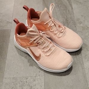 Nike AIR Max Bella TR 2 Pink weight training gym shoes